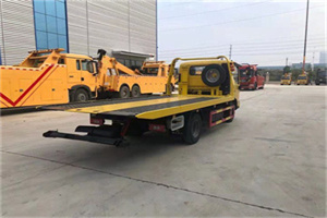 郁南非事故拖车